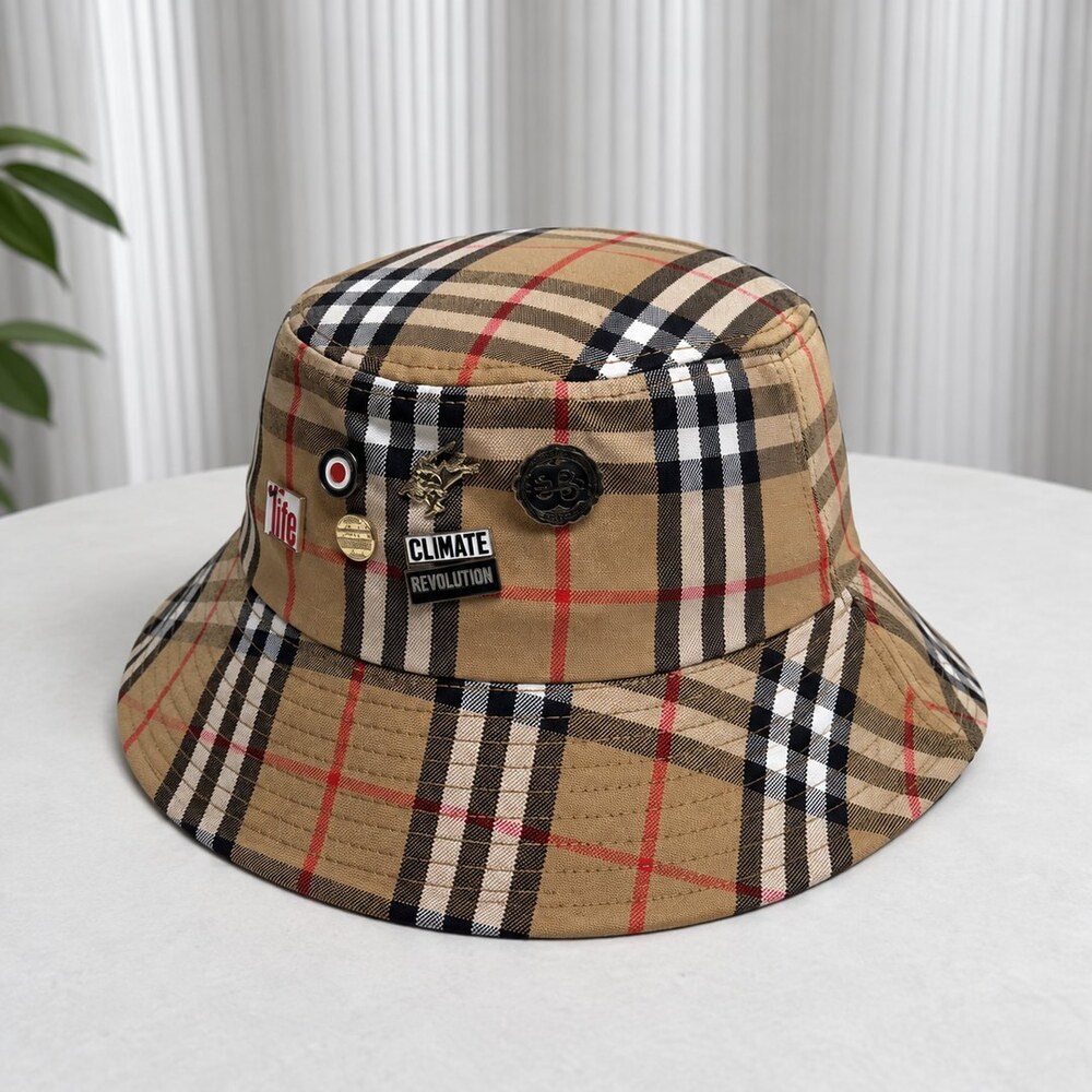 Burberry Vintage Check Badge Bucket Hat - Picture 4 of 6